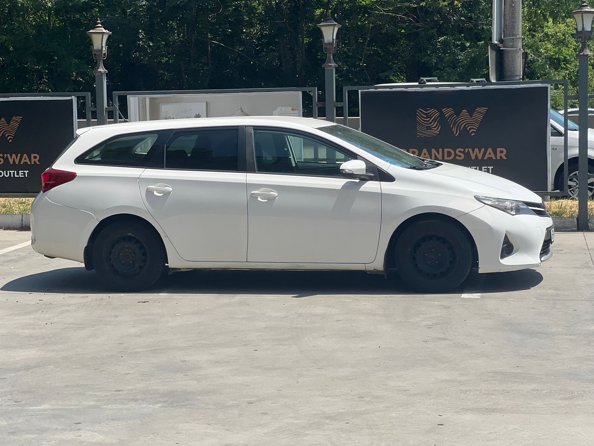 TOYOTA AURIS