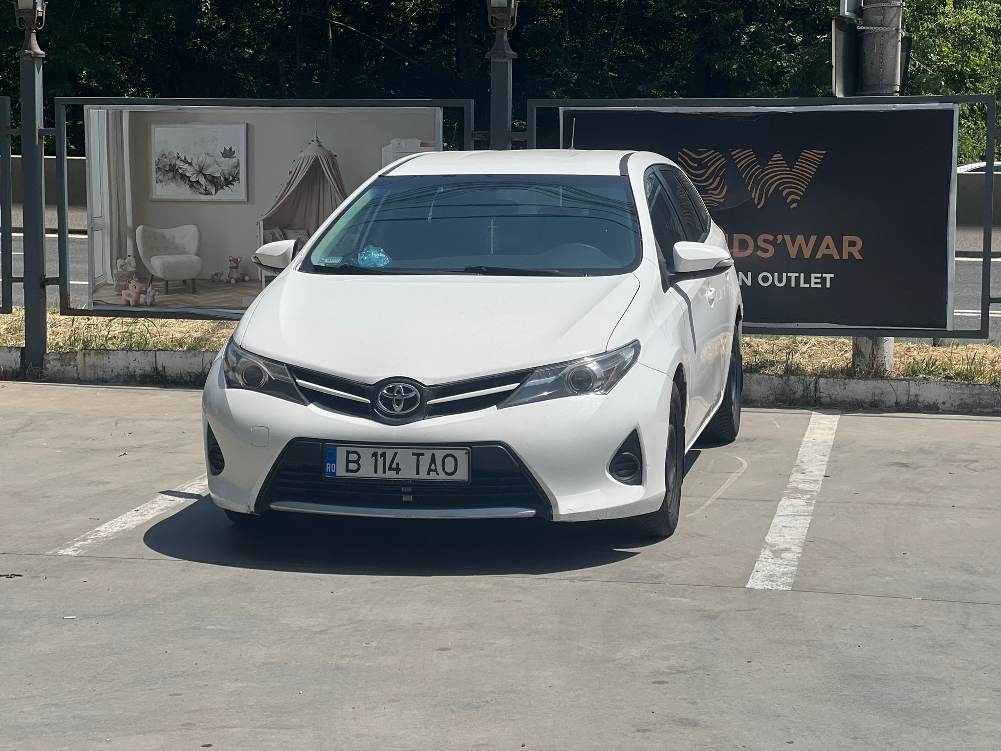 TOYOTA AURIS